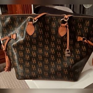 Dooney&Bourke shoulder bag